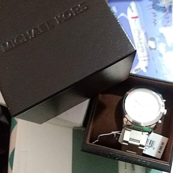 Michael Kors Mercer MK-5725 - Picture 3 of 5